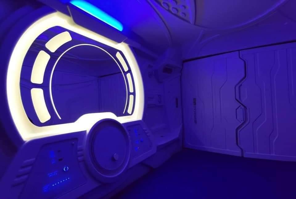 Bangau - Short Term Rest Area Capsule Hotel 雪邦 外观 照片