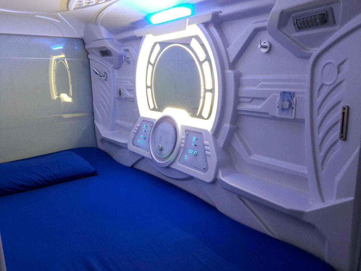 Bangau - Short Term Rest Area Capsule Hotel 雪邦 外观 照片